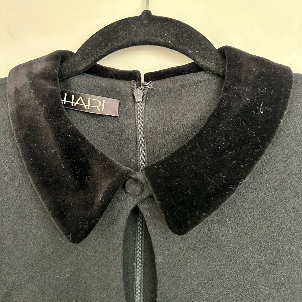 Tahari Vintage Elegant Black with Velvet Trim Dress Size 8 - Picture 3 of 11